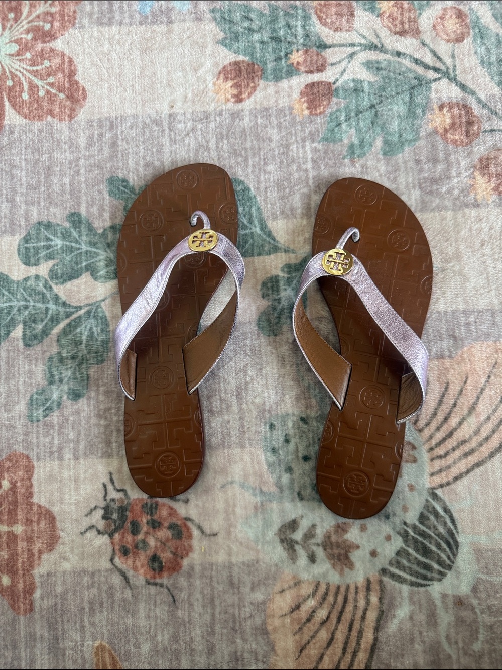 Metallic Pink Logo Tory Burch Flip-Flop Sandals -